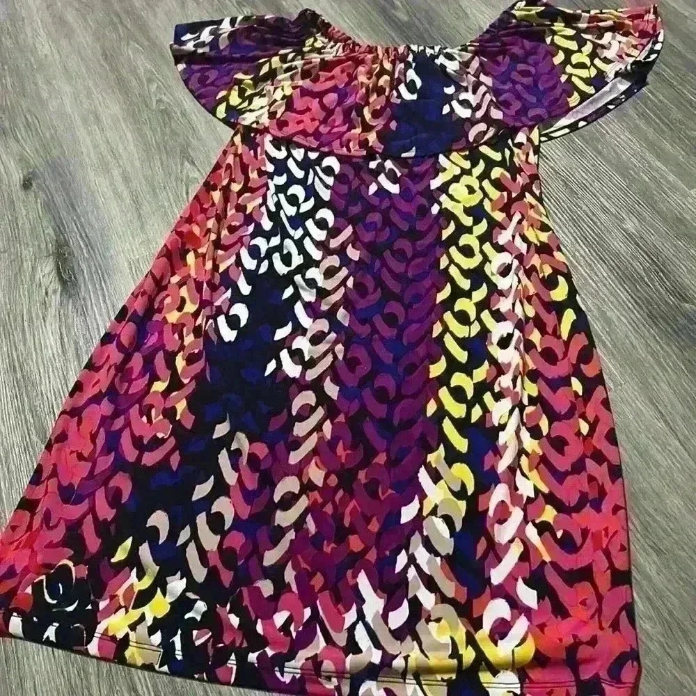 Trina Trina Turk gorgeous dress